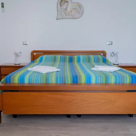 Reno Family House 公寓