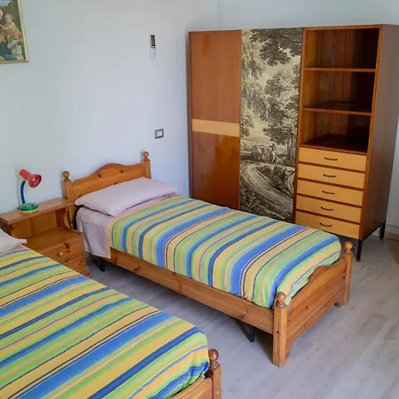 公寓 Reno Family House 拉文纳